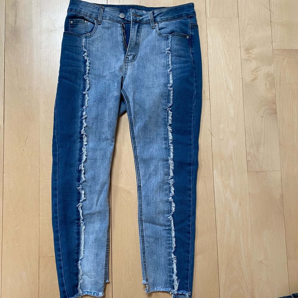 Two-tone cropped jeans